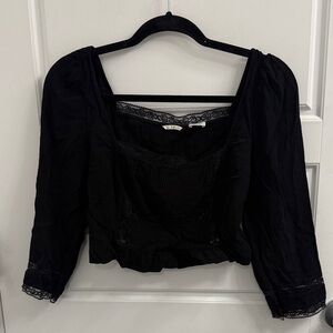 Wilfred aritzia black crop top lace Square Neck Long Sleeve Size Medium